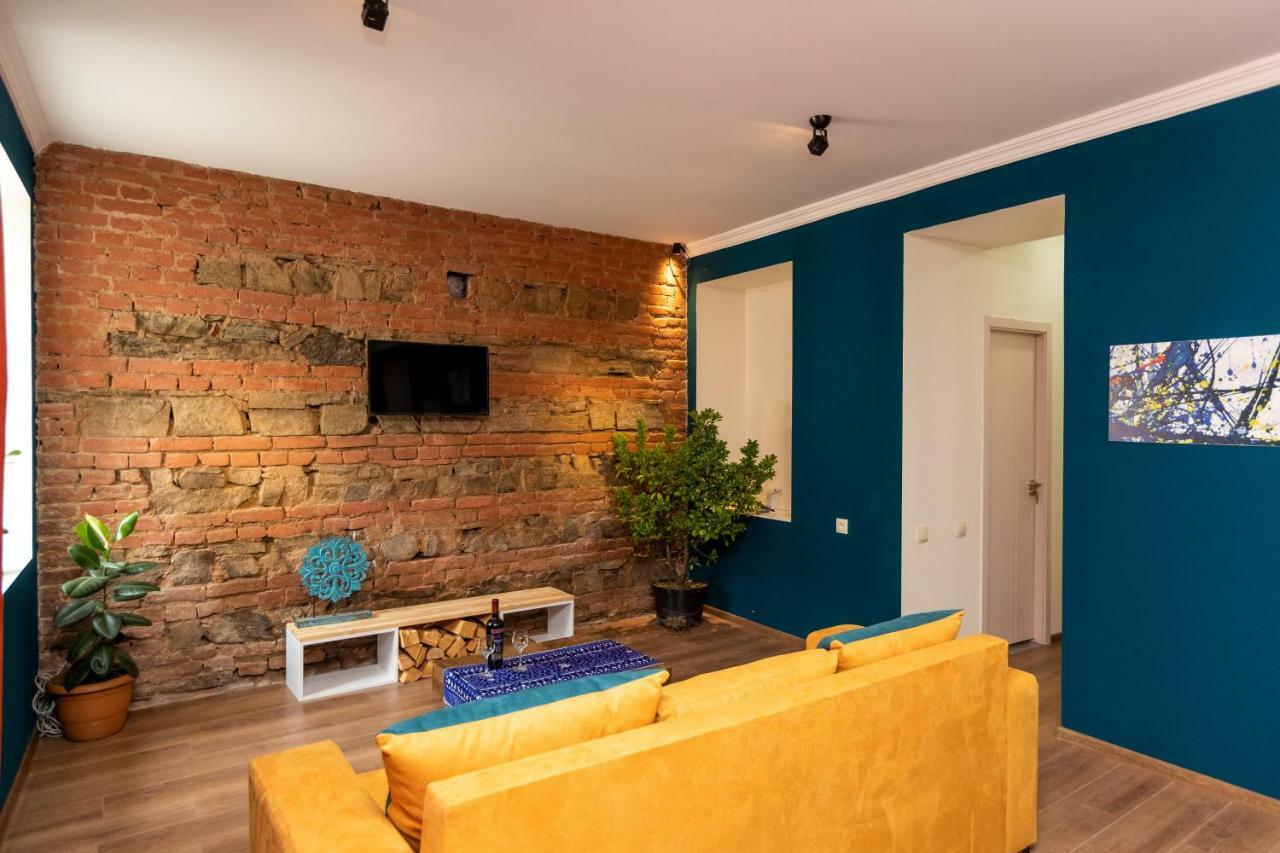Giorgi'S Apartment Tiflis Dış mekan fotoğraf